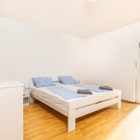 Apartamento Aleksic Medulin Exterior foto